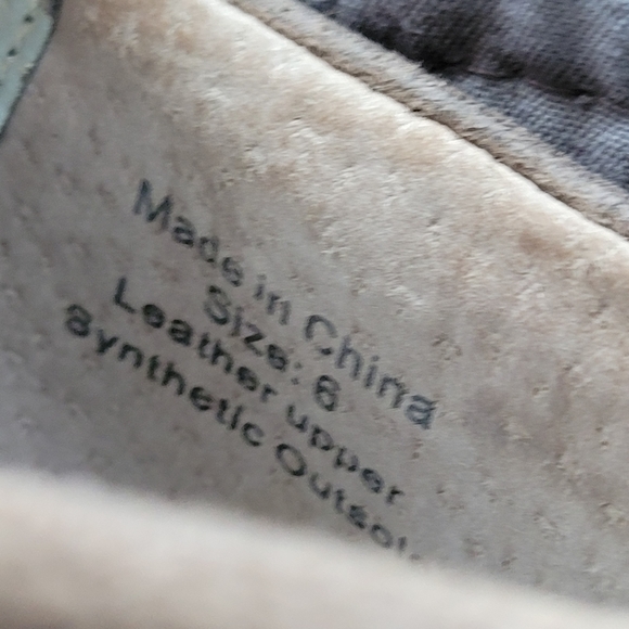 Halston Taupe Suede Platform Heels, 6 - Picture 8 of 8